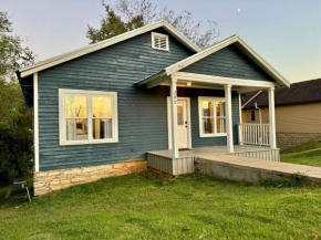 Waterfront - Private Retreat - Downtown Dover